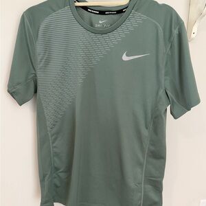 Nike Men’s Green Running Dri-FIT Shirt